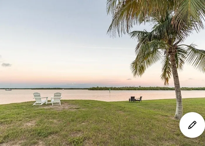 The Goodland Bay Cottage