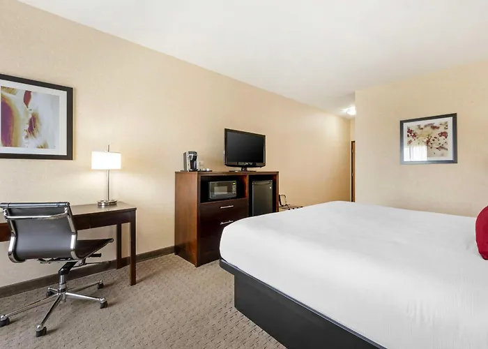 Best Western Plus Howe Inn