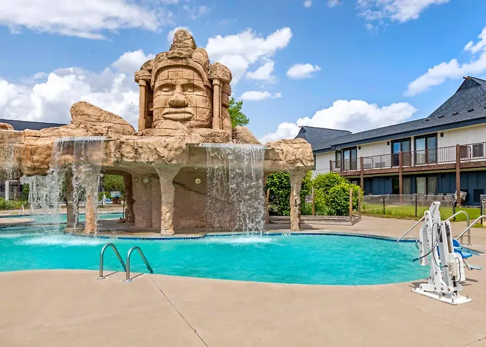 Polynesian Hotel & Suites
