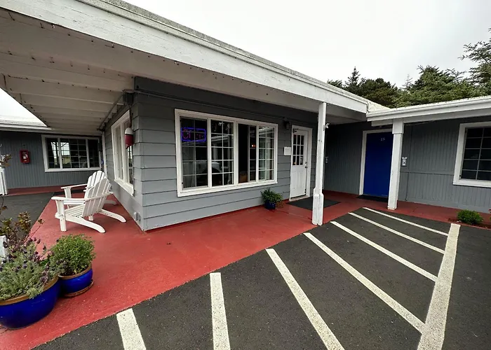 Tillicum Beach Motel - Formerly Deane'S Oceanfront Lodge
