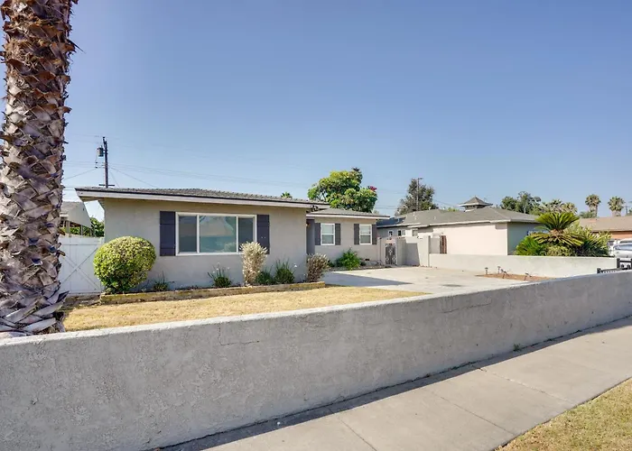 Fullerton Vacation Rental W/ Private Pool!