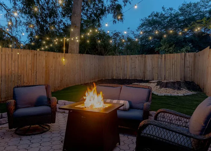 Quiet, Convenient & Modern Haven