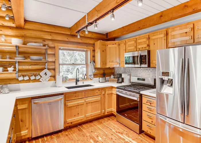 Community Pool: Modern Cabin In Pine Mountain Club