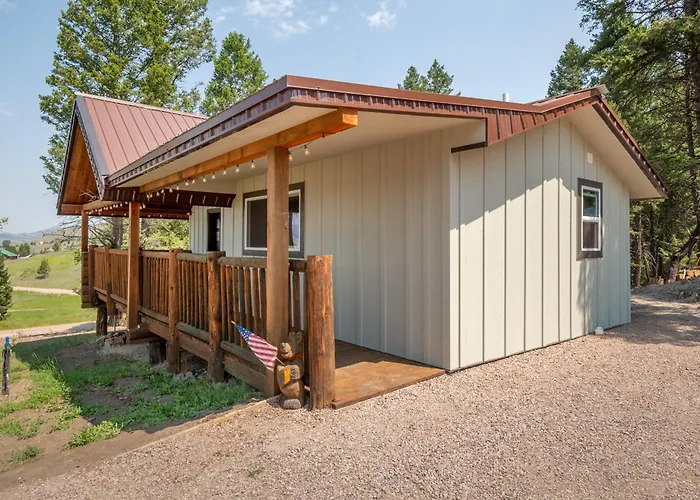 Charming Log Cabin Mountain Views, Philipsburg