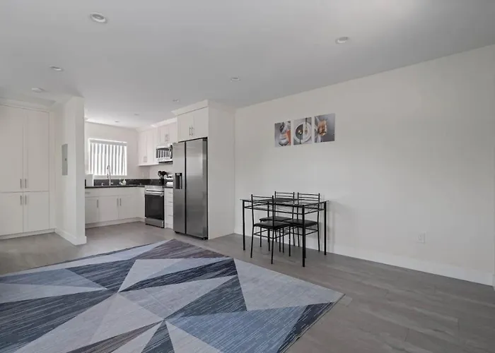 Prime New Beautiful Studio In Burbank