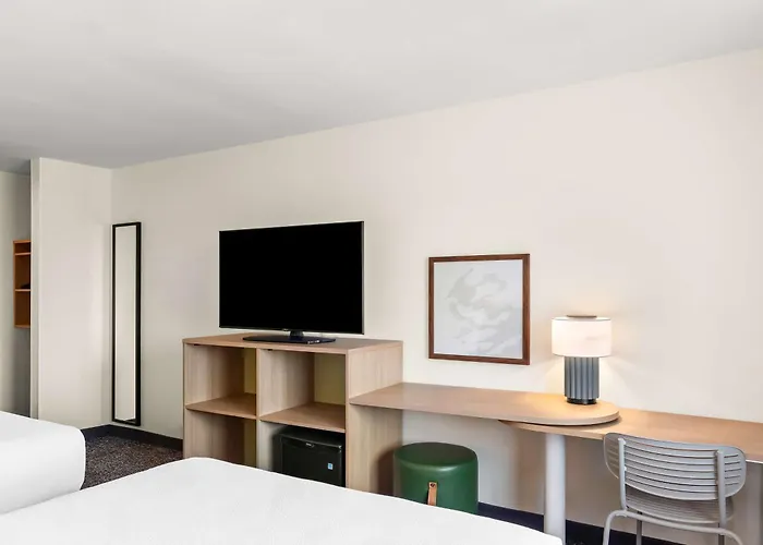 Spark By Hilton Springfield Southwest