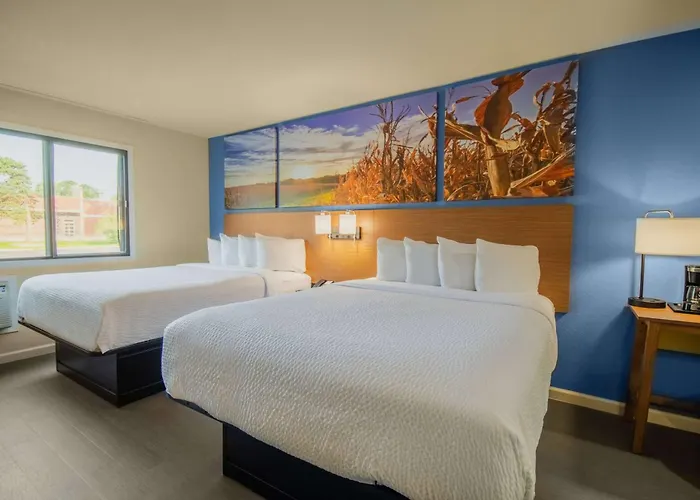 Days Inn & Suites By Wyndham Waterloo