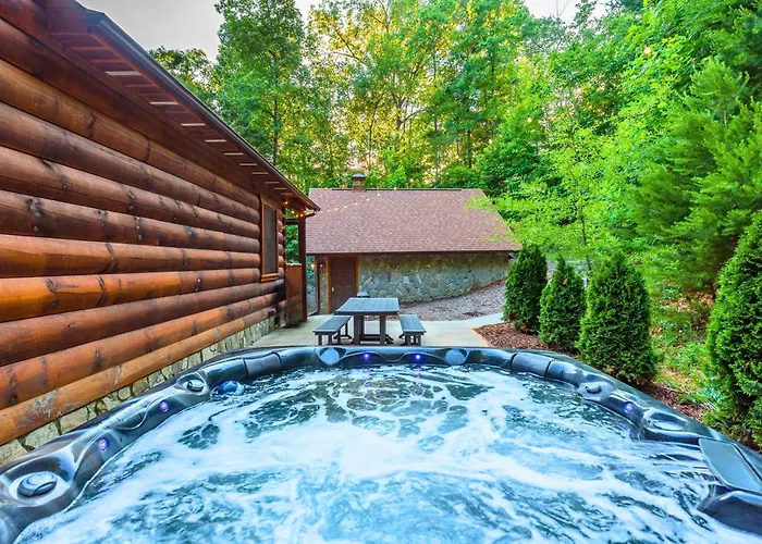 Fully Stocked Cabin Retreat W/ Game Room & Pond!