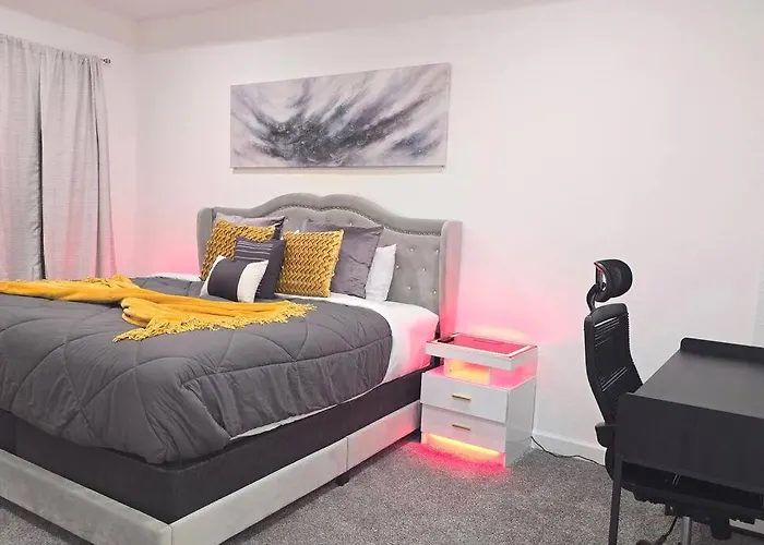 Houston Up Scale Abode