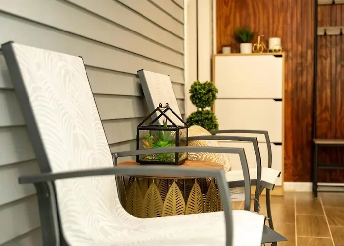New Renovation Cozy House In Worcester