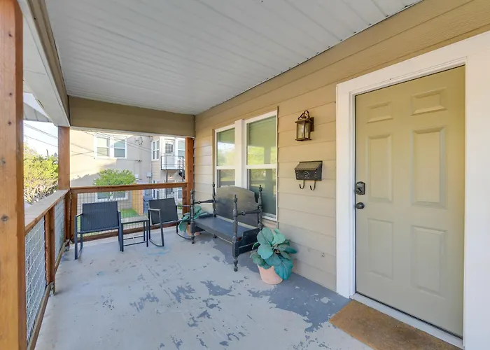 3 Mi To Baylor U: Home W/ Shared Yard