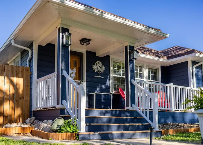 Updated Central Cottage