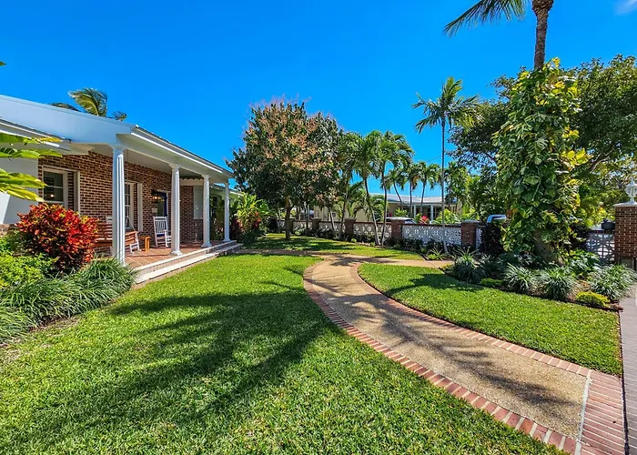Triple Crown Villa