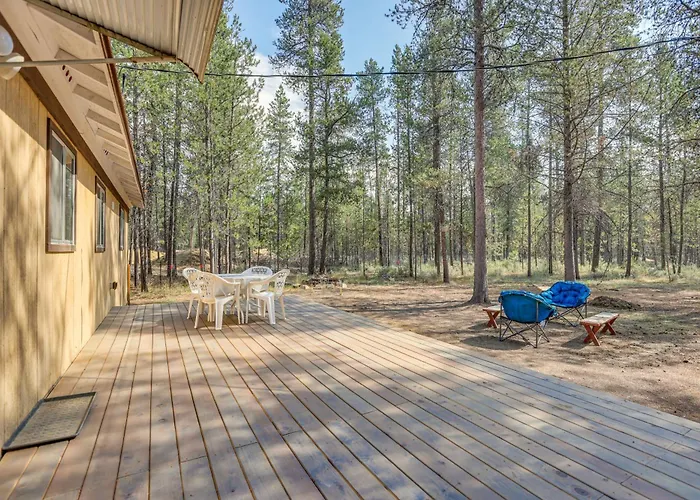 1 Mi To State Park: Peaceful La Pine Cabin W/ Deck