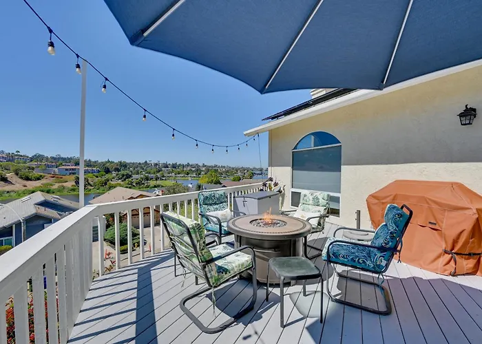 San Marcos Getaway W/ Deck & Lake Views!
