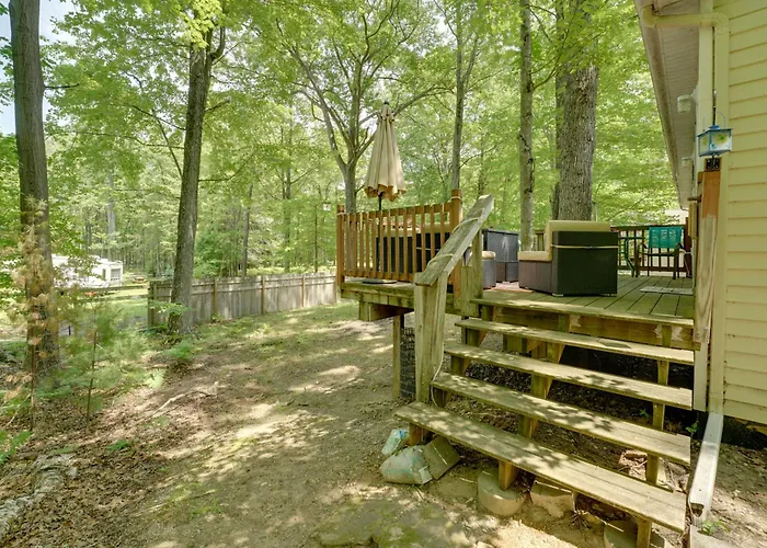 Lake Michigan Gem < Half-Mi To Private Beach!