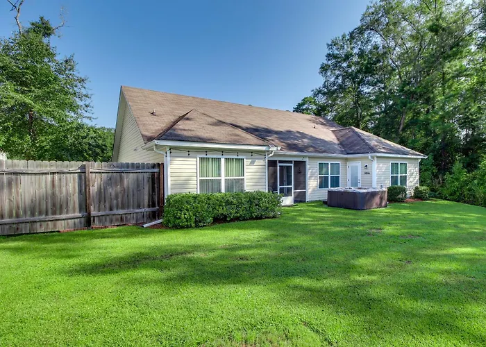 Screened Patio: Rincon Home, 18 Mi To Savannah!