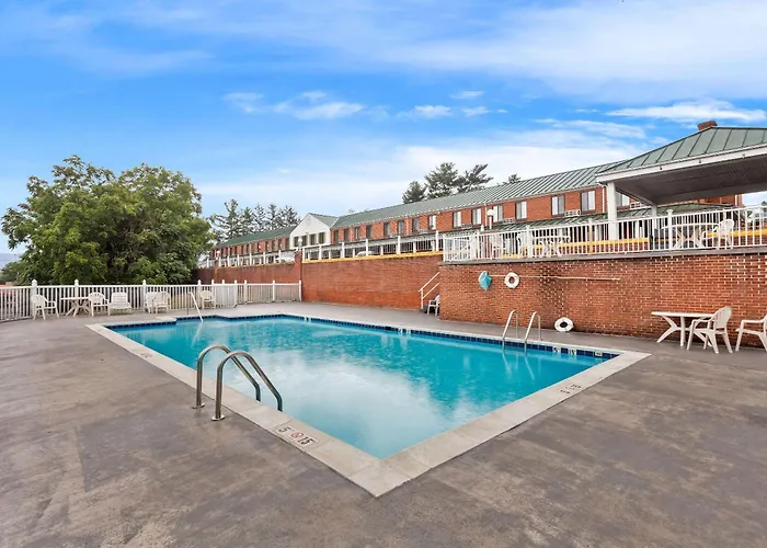 Econo Lodge Waynesboro - Skyline Drive