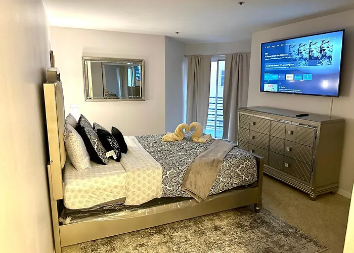 Mid-City Charm 2Br Near Las Hotspots!