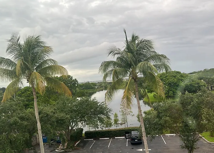 La Quinta Inn & Suites By Wyndham Sawgrass