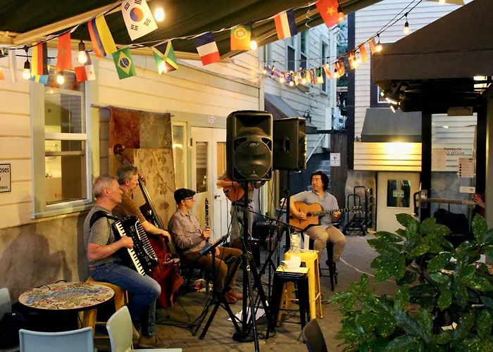 Northwest Portland Hostel