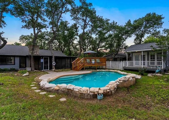 Serene Family Retreat King Beds Pool Hot Tub And Games