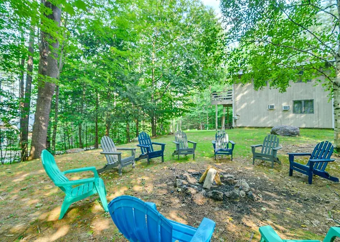 Peaceful Highland Lake Home W/ Kayaks, Dock Access