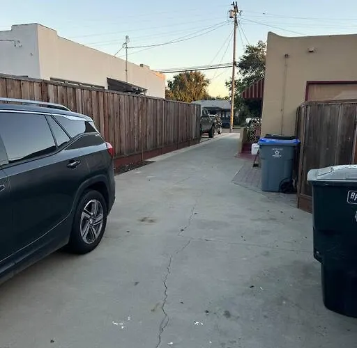 Private Cozy Retreat Near Downtown Salinas!