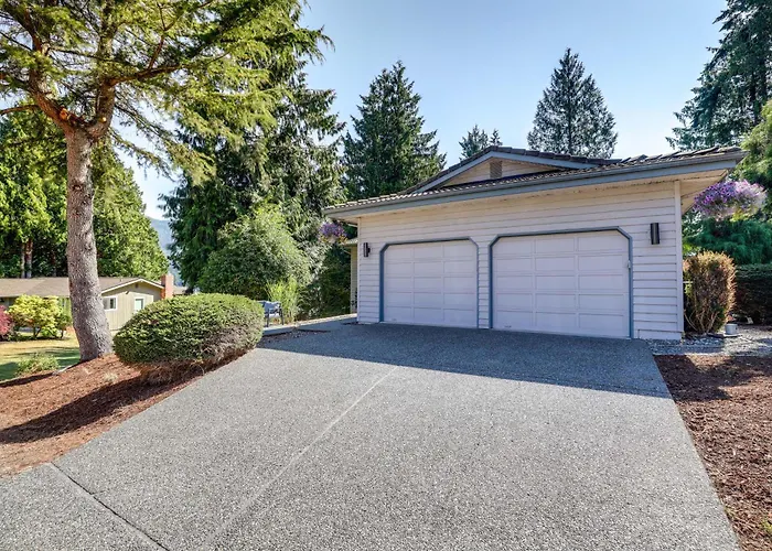 Sudden Valley Home ~ 1 Block To Lake Whatcom!