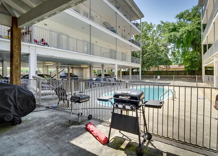 Biloxi Condo W/ Community Pool ~ Half-Mi To Beach!