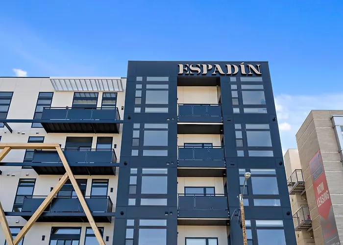 Art-Inspired Loft With Mountain View - Zuni Lofts