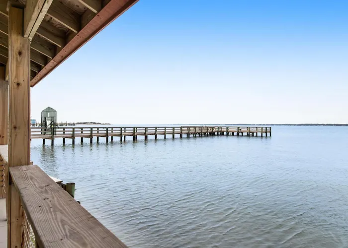 Sunset Harbor Palms 1-311