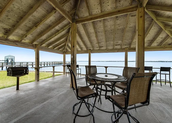 Sunset Harbor Palms 1-311