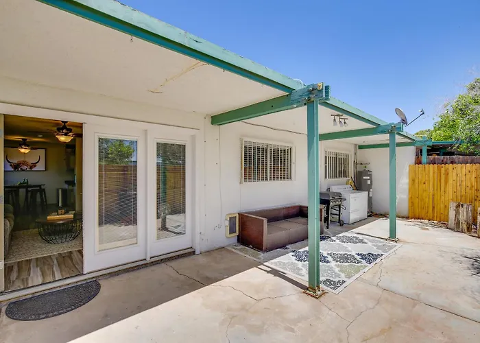 Centrally Located Yuma Retreat W/ Fenced Patio
