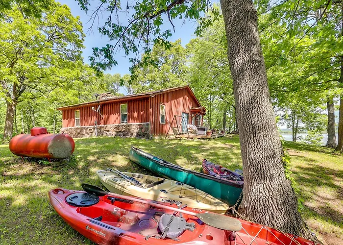 Rural Arkansas Vacation Rental W/ Lake Access