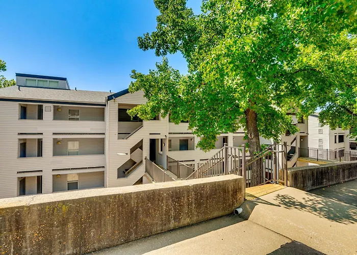 Waterfront Gem W/ Double-Wide Balcony & Sunsets