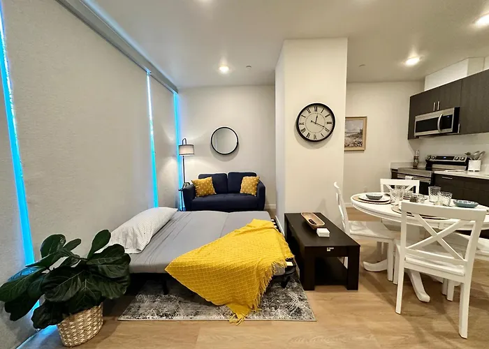 Nimitz Crossing Luxury Residences