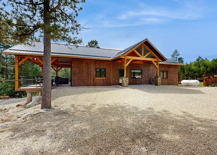 Bear Butte Hideaway