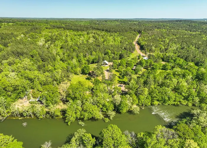 Three-Suite Riverfront Retreat