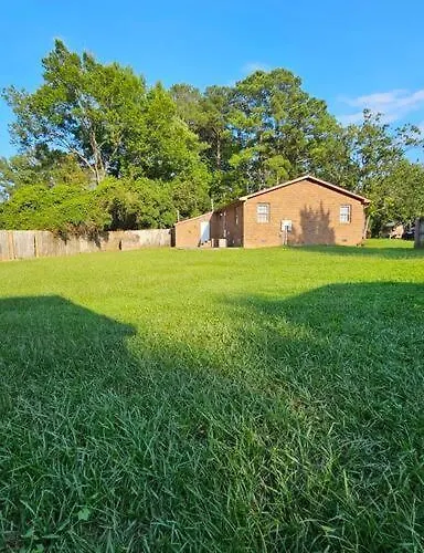 Cozy 2Br Sleeps 6 Near Ecu Stadium And Hospital