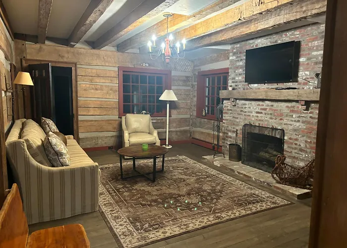 Farmhouse Cabin