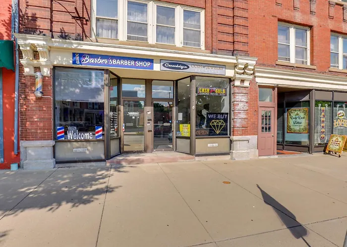 Chic Apt In The Heart Of Downtown Canandaigua