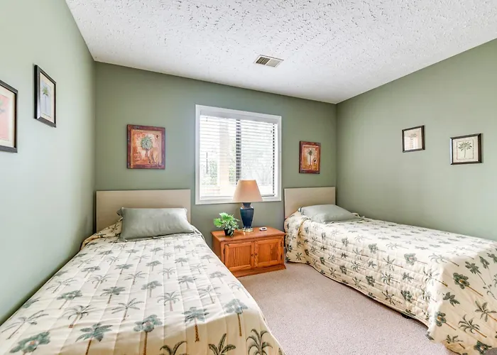 Little River Condo W/ Pool Access: 5 Mi To Beach