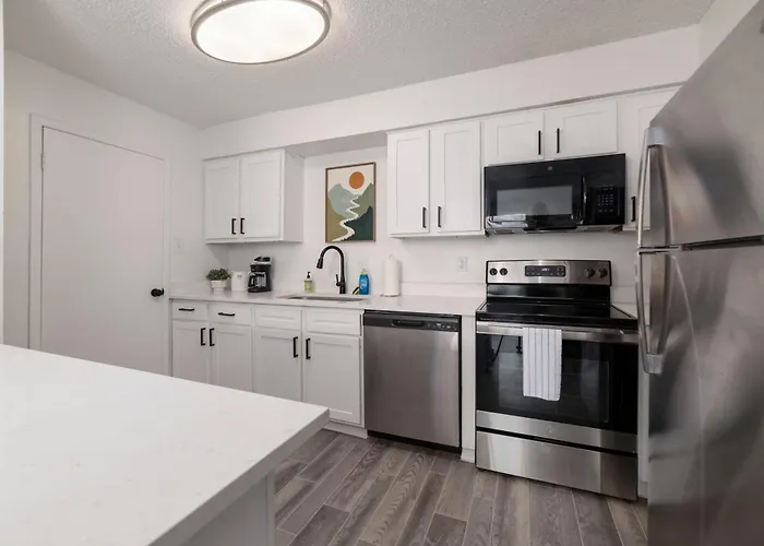 Pet-Friendly Pool Retreat 5 Min To Comal River