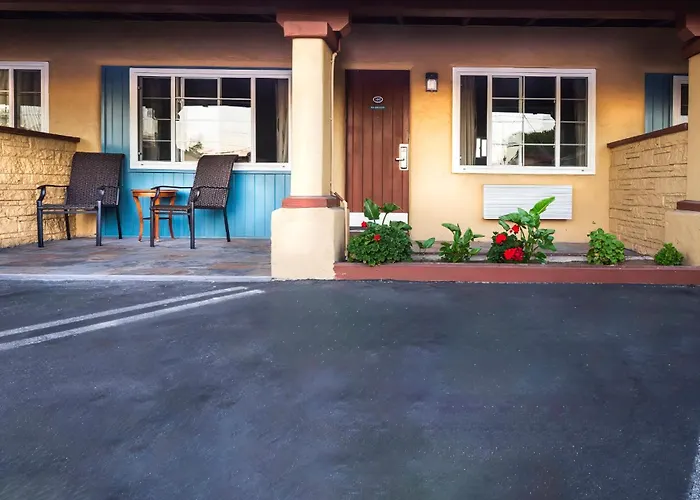 Hitching Post Studios Inn
