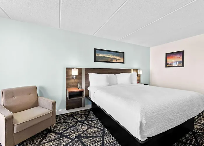 Clarion Inn & Suites Near The Leconte Center Pigeon Forge
