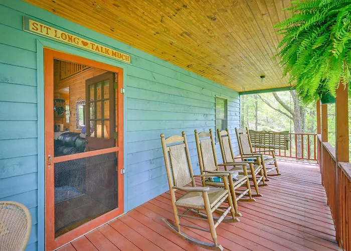 Charming Cabin W/ Wraparound Deck In Blue Ridge!