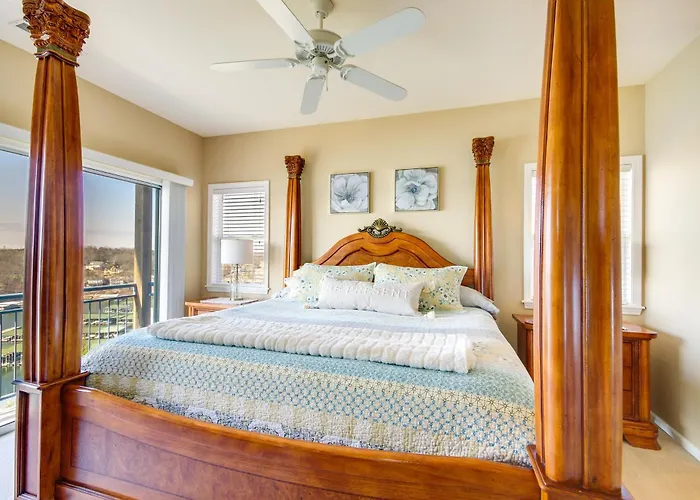 Family Condo W/ Views & Pool Access In Lake Ozark!
