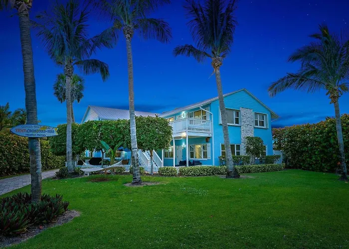 Hutchinson Island Beach Retreat - Ground Floor Condo - Pets Welcome