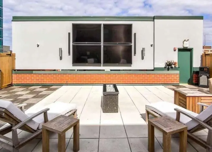 Luxurious 1Br Downtown Stamford